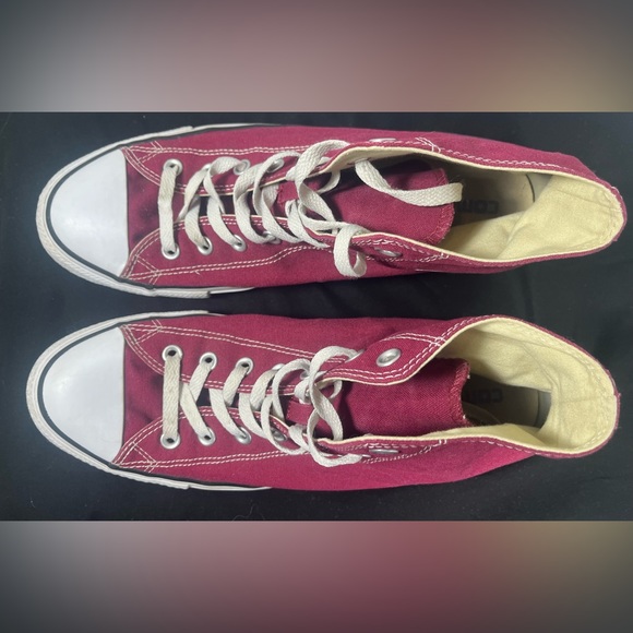 ⚠️SOLD⚠️Converse High Tops Shoes - Maroon & White - Men’s Size 10.5 - Picture 2 of 10